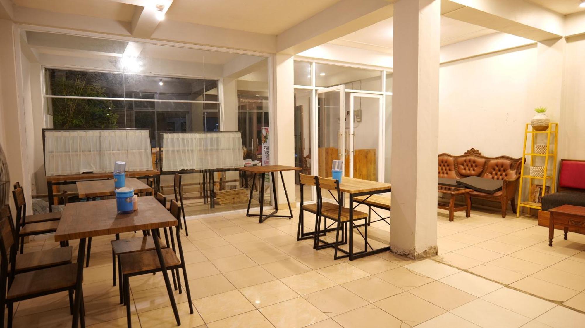 Hotel Pelangi Hs Ngabean Buitenkant foto